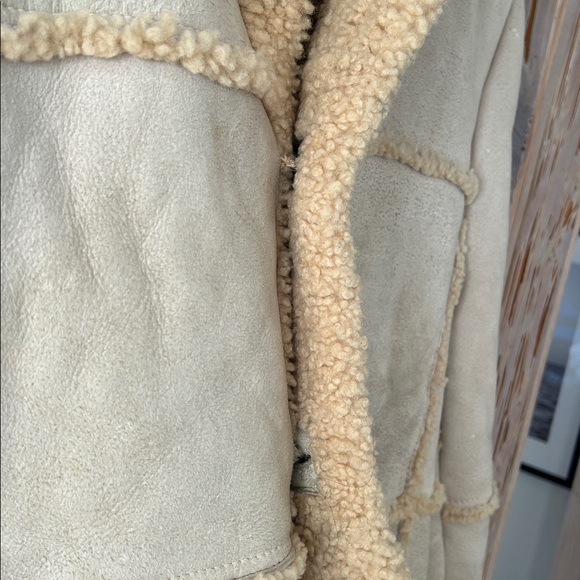 Vintage shearling coat jacket size 44 / fits medium to xl. Firm - Picture 8 of 8